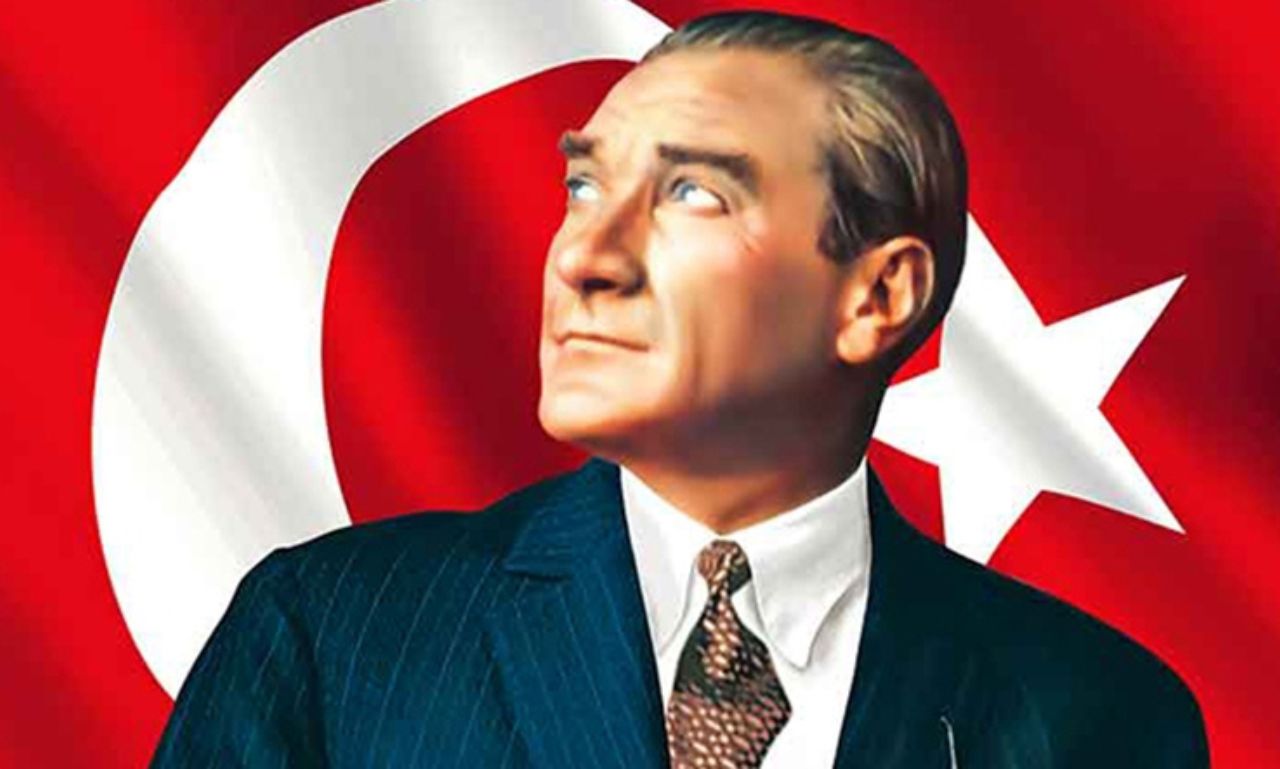 cumhuritey: Shaping Turkish National Identity in History
