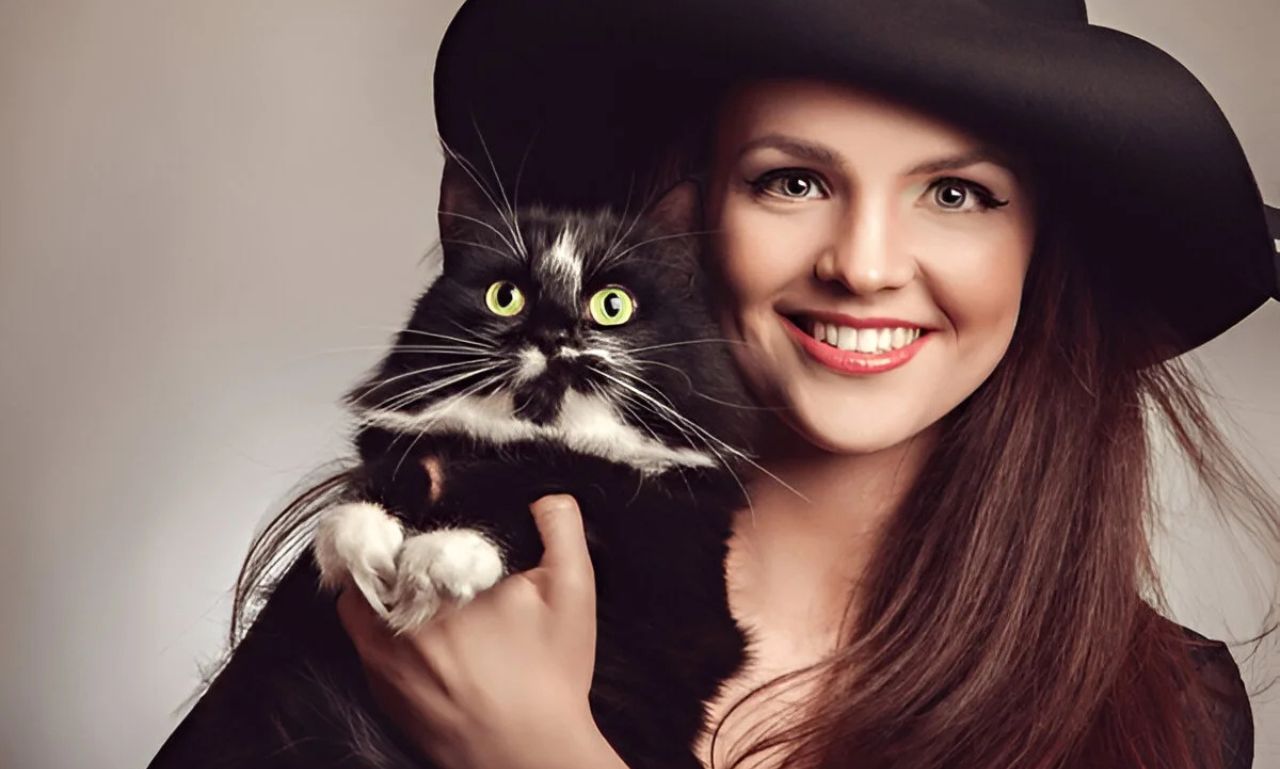 Catsiepants: A Look at the Best Outfits for Your Furry Friend